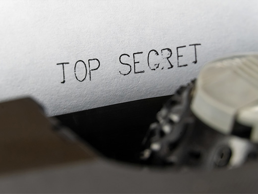 TOP SECRETと印字された紙
