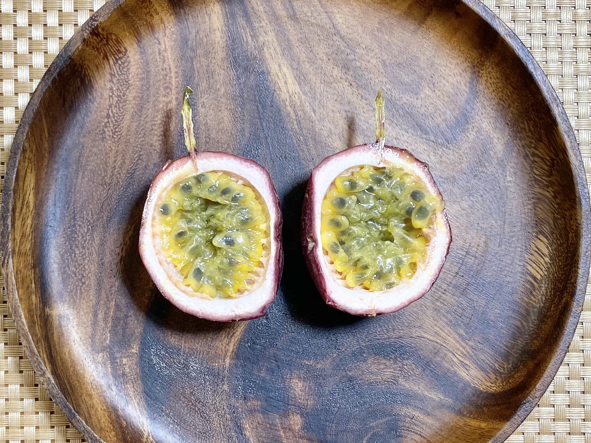 パッションフルーツ７　カット