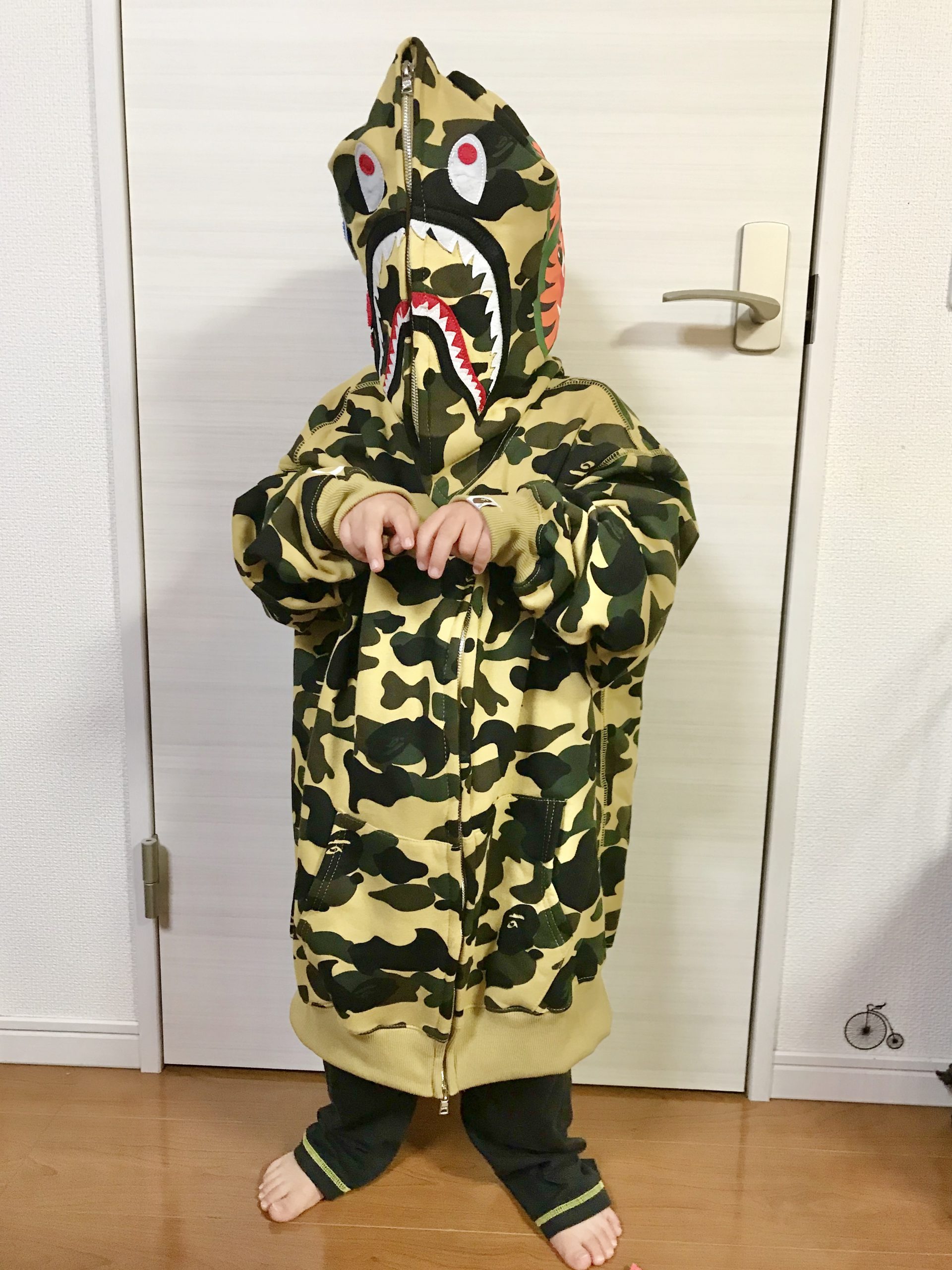 シャークパーカー