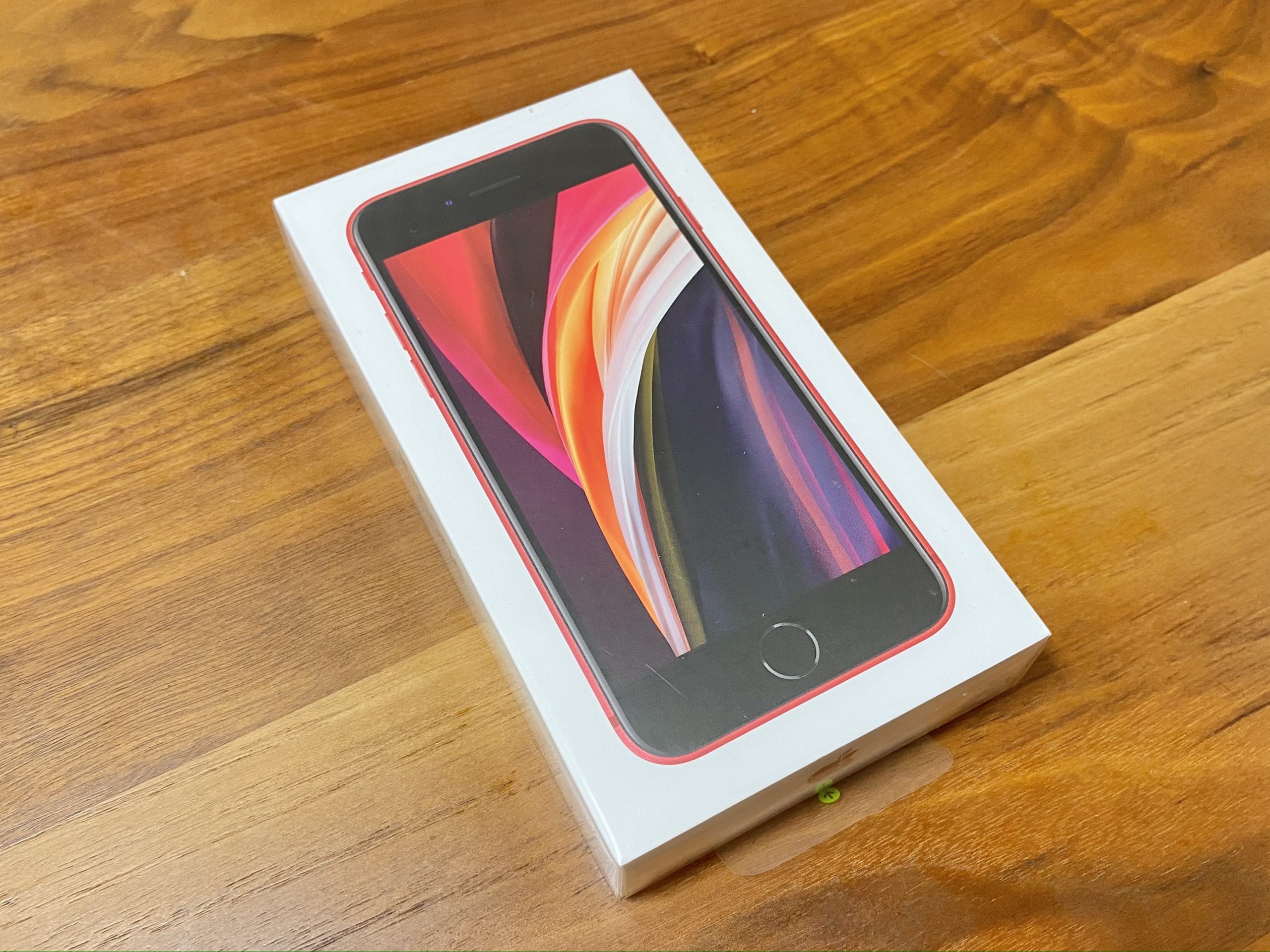 iPhone SE２の箱