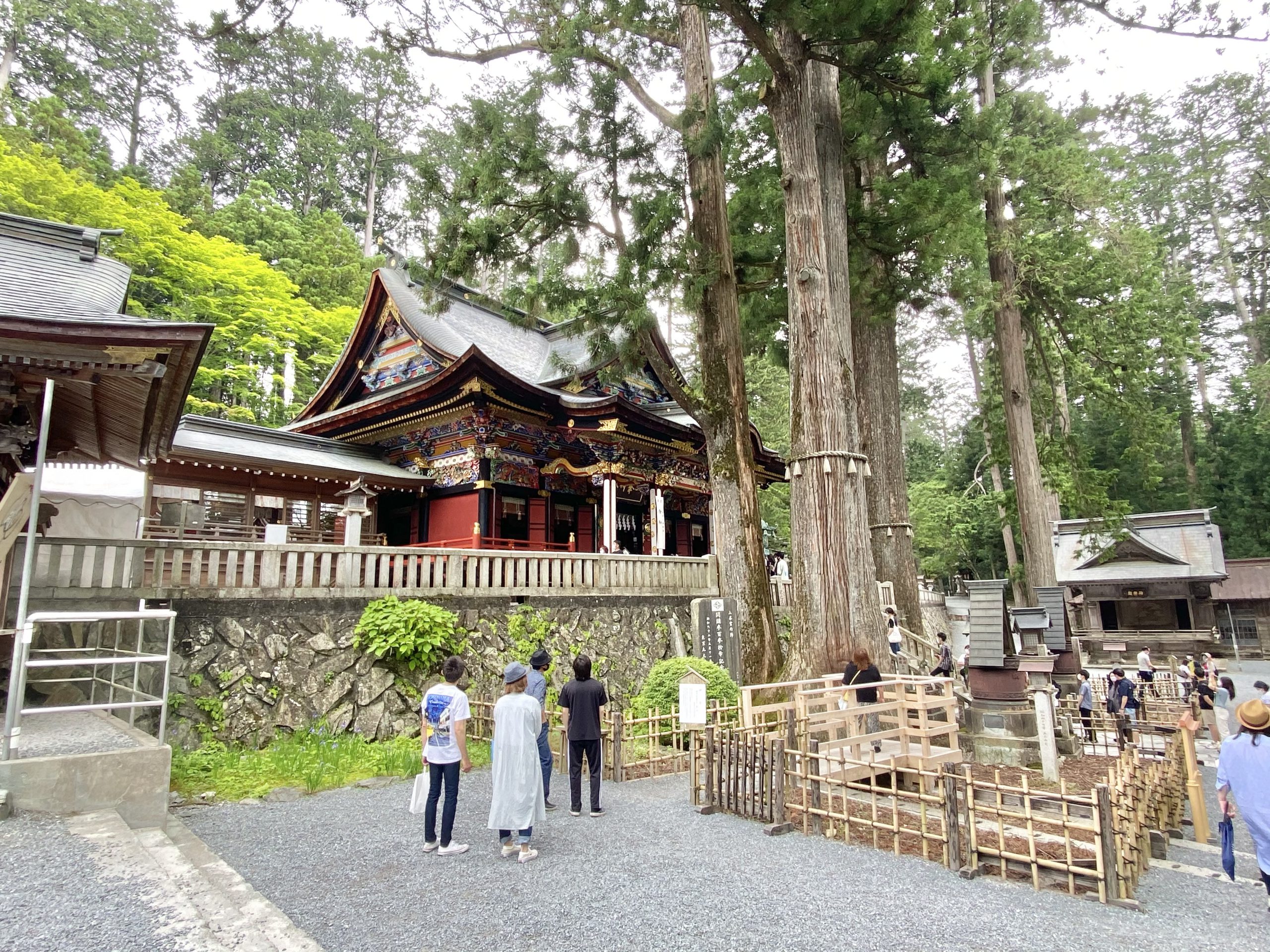 三峯神社拝殿２