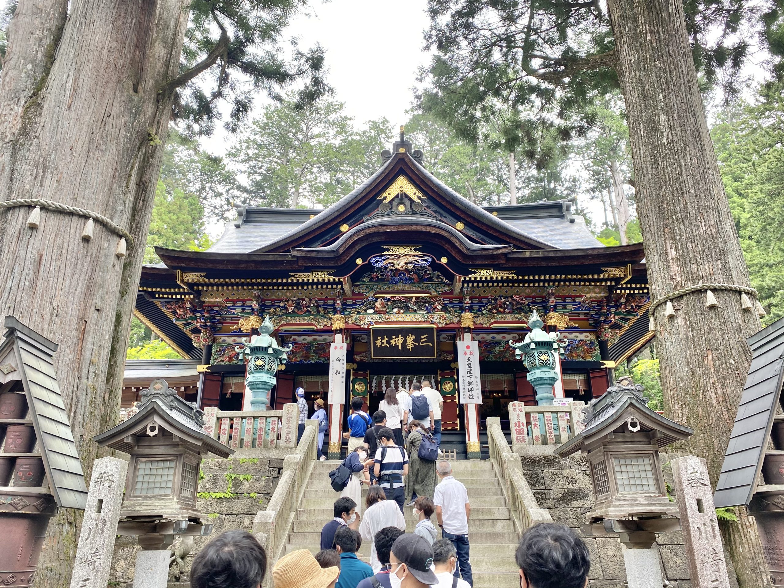 三峯神社拝殿
