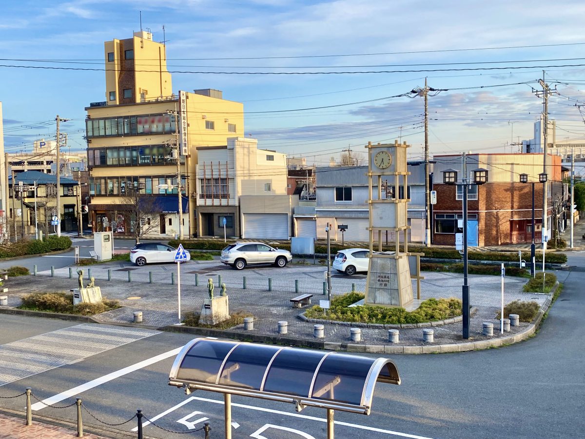 駅前ロータリー駐車場