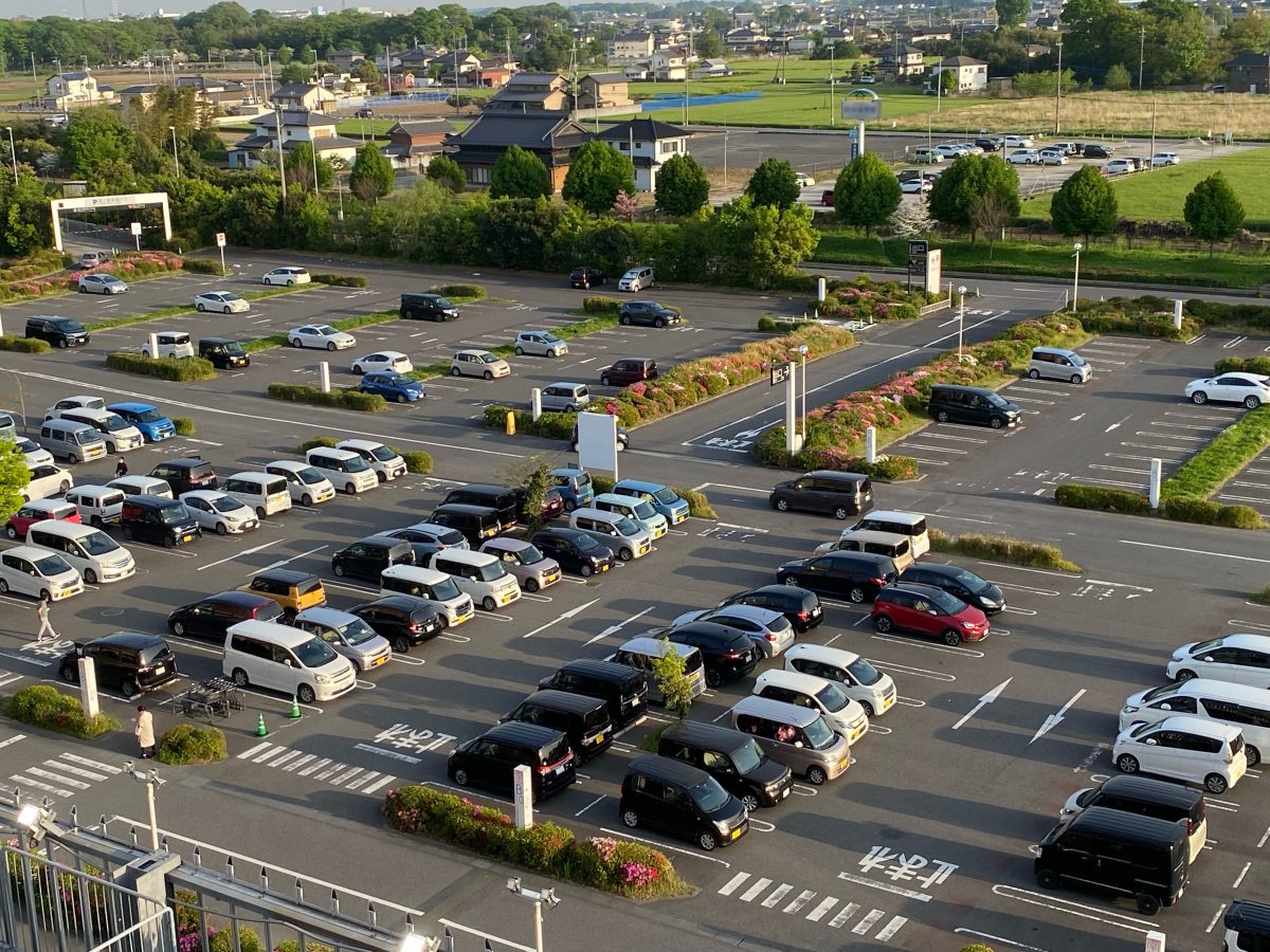 イオン駐車場